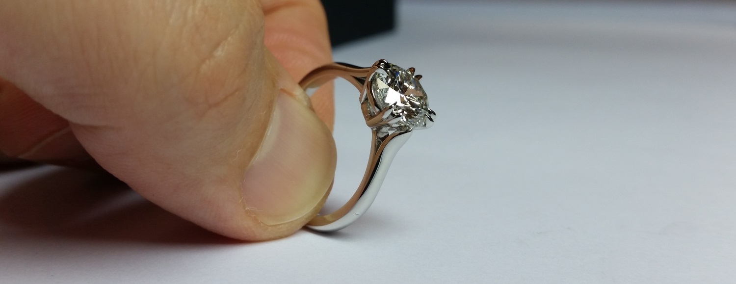 bague personnalisée par un artisan joaillier