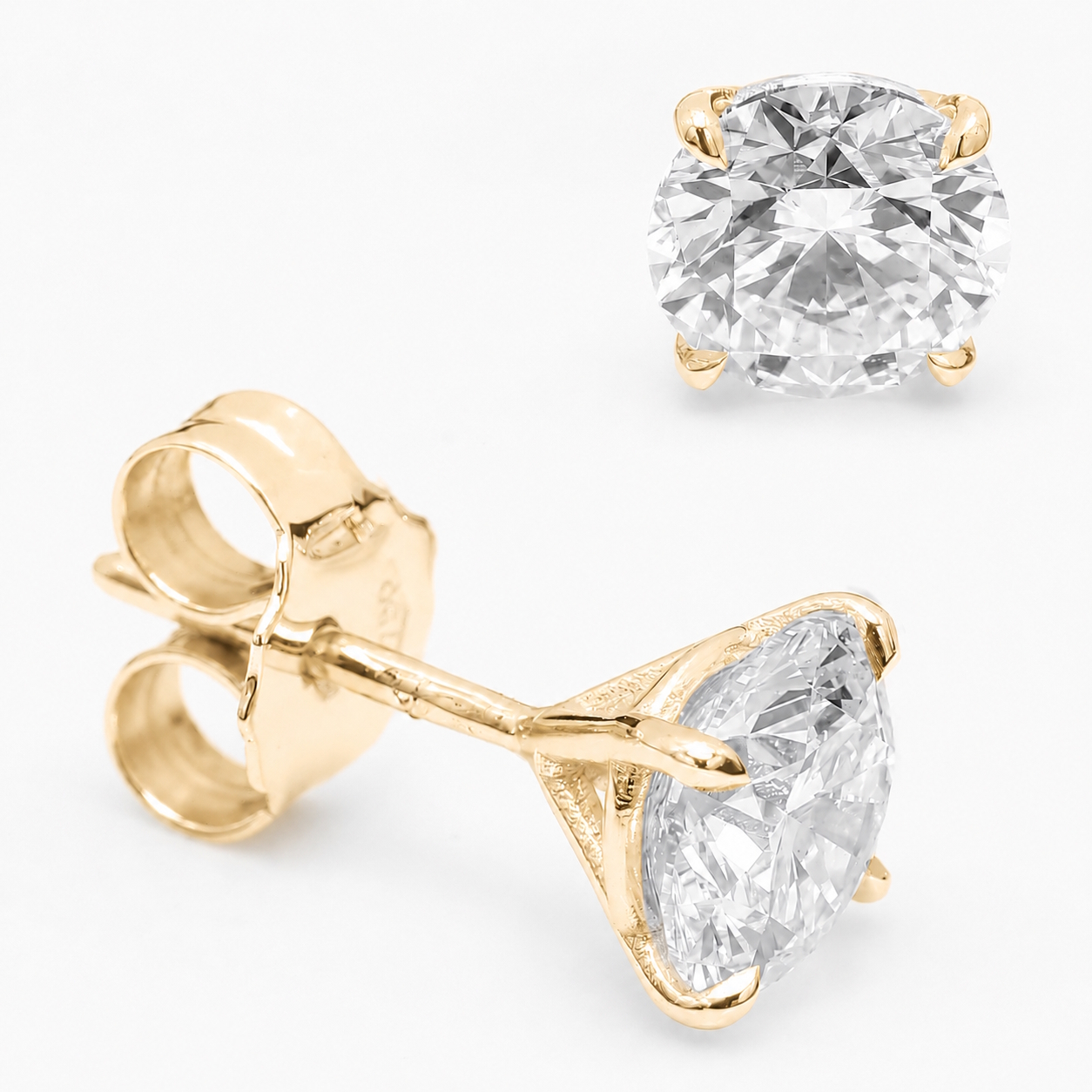 Boucles d’oreilles diamant Poésies en or jaune 18k à griffes en Martini